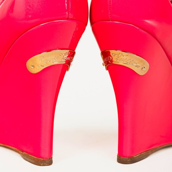 Louis Vuitton Strawberry Rose Pop Patent T-Strap Wedge Sandals - Picture 10 of 12